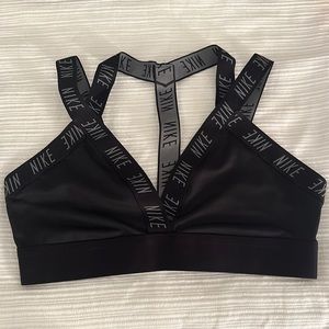 Nike sports bra bundle
